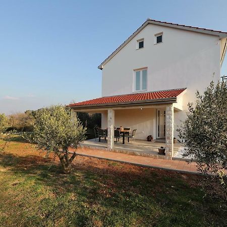 Holiday Home Hrast Debeljak ภายนอก รูปภาพ